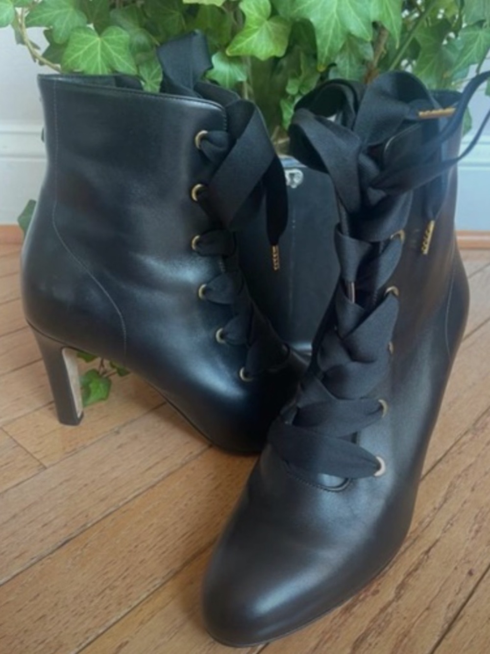 BALLY ANKLE LYLE LACED UP BOOTS SIZES 37.5 US 7.5 (1500)